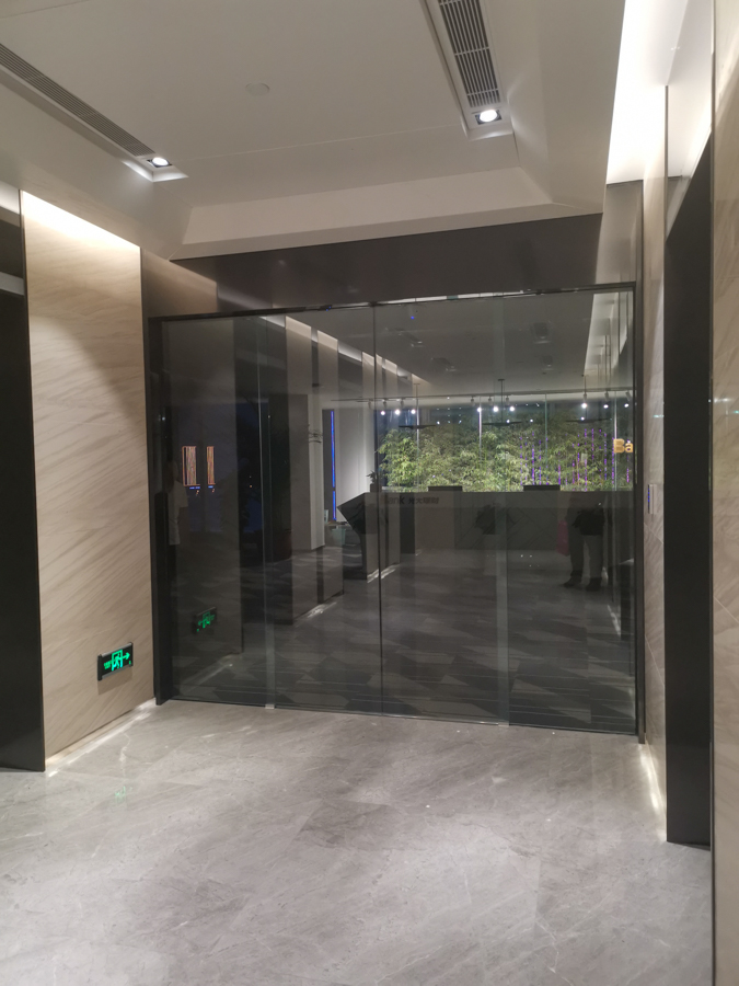 黑鈦不銹鋼自動(dòng)門(mén)門(mén)